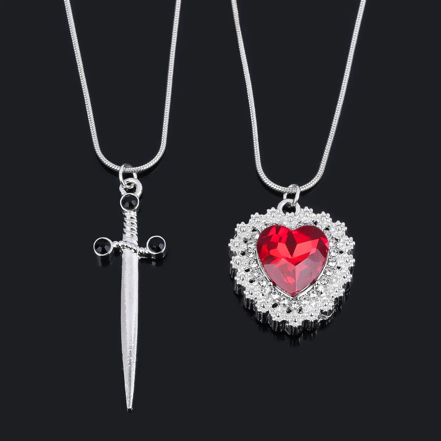 Cadenas Pareja Corazon Con Espada Daga